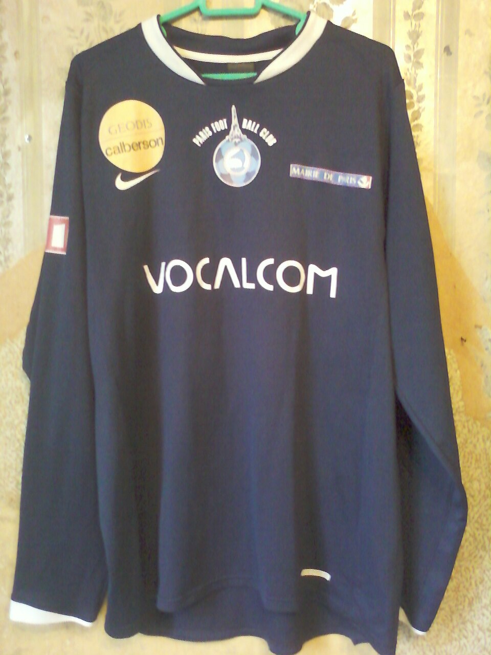 Front of the Paris FC 2006–08 home football shirt