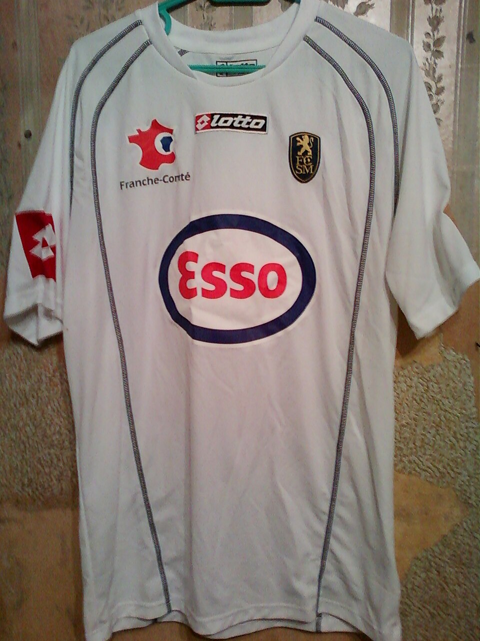 Front of the Sochaux 2006–07 away football shirt