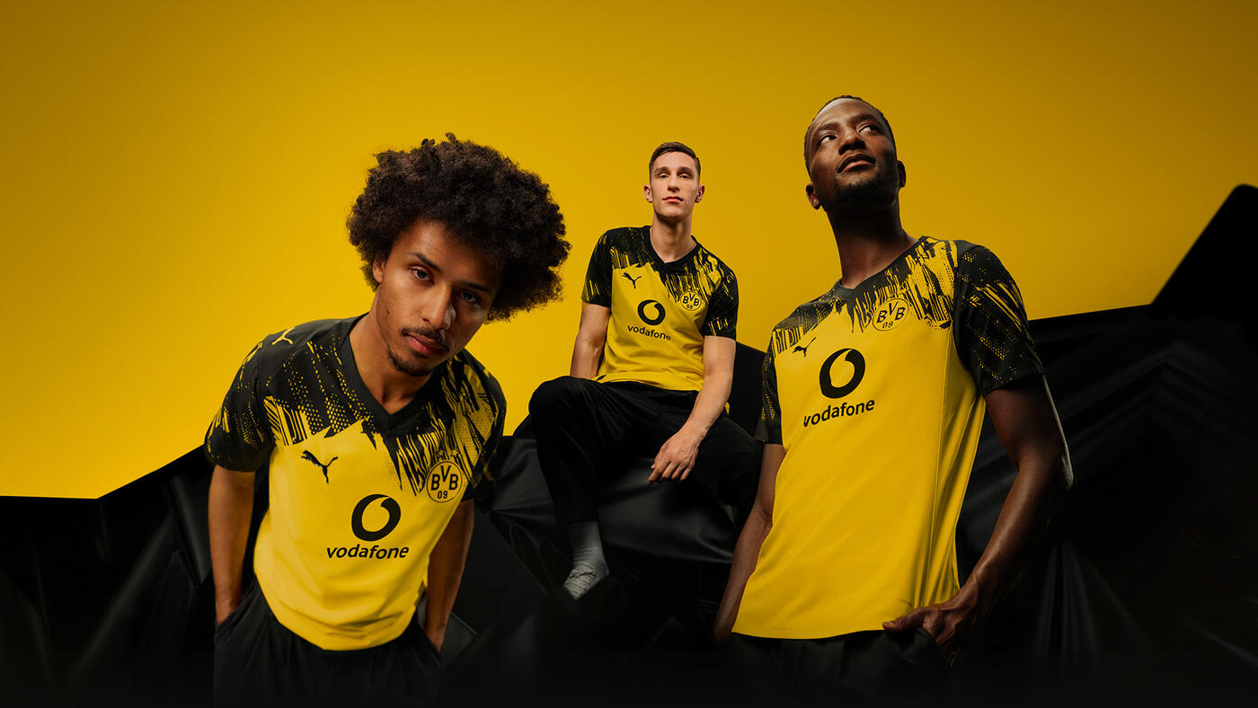 Front of the Borussia Dortmund 2025–26 home football shirt