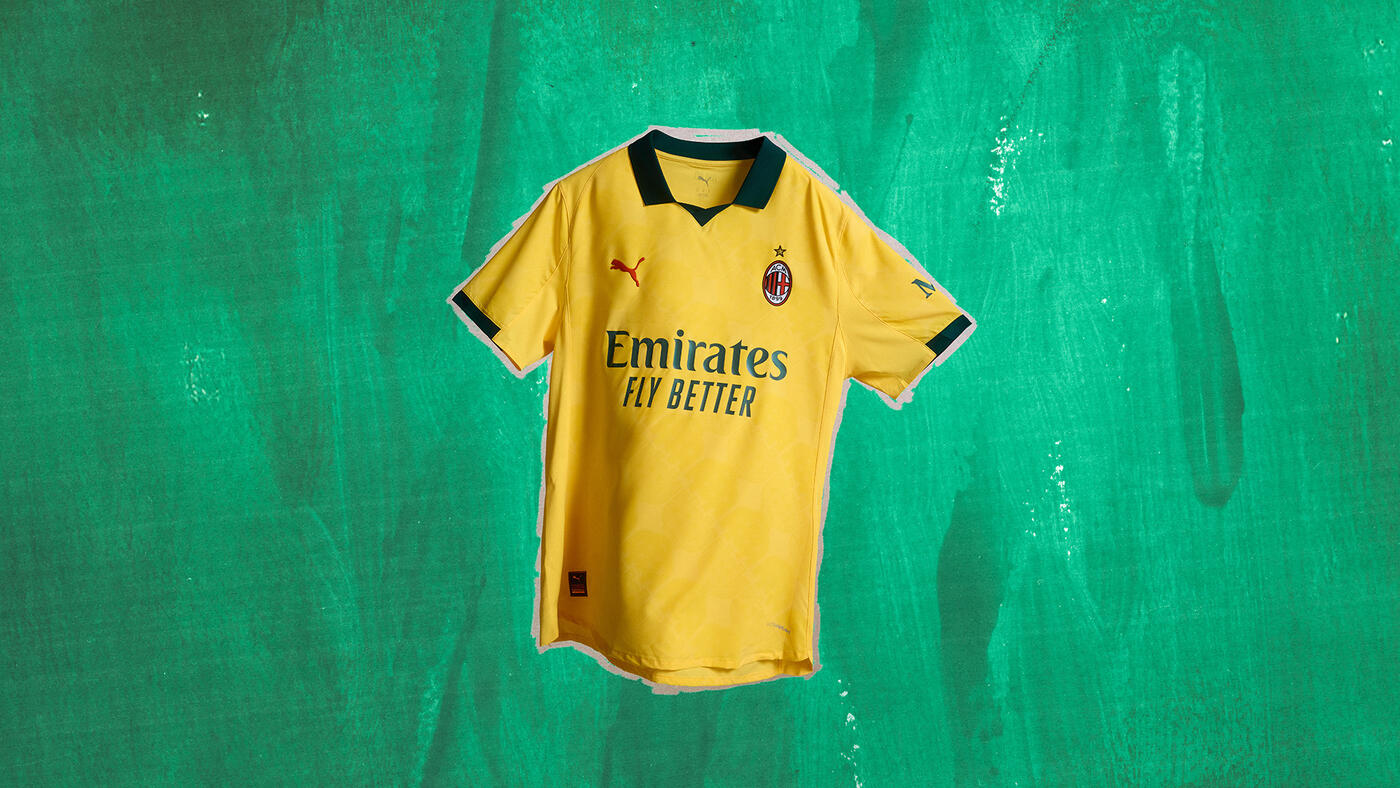 Front of the AC Milan 2025–26 third football shirt