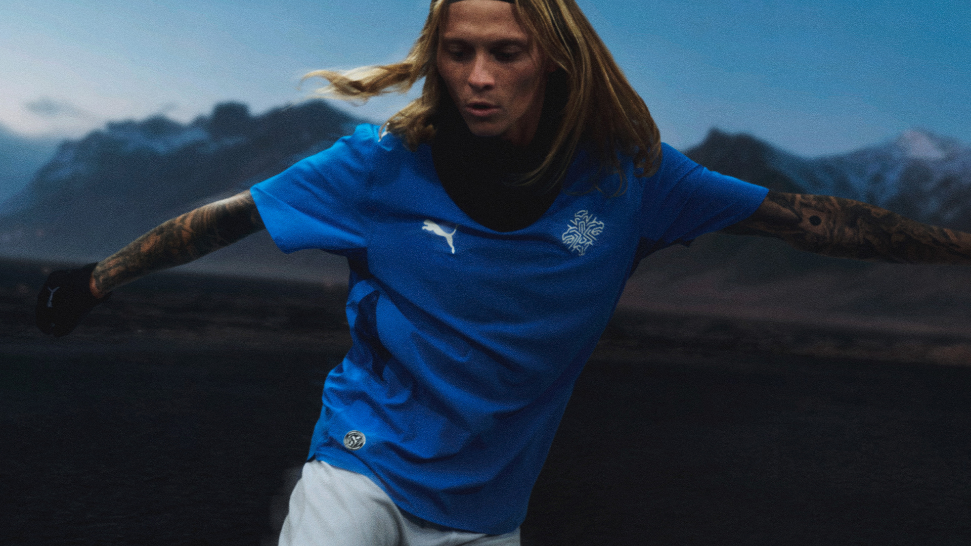 Front of the Iceland 2026 home football shirt
