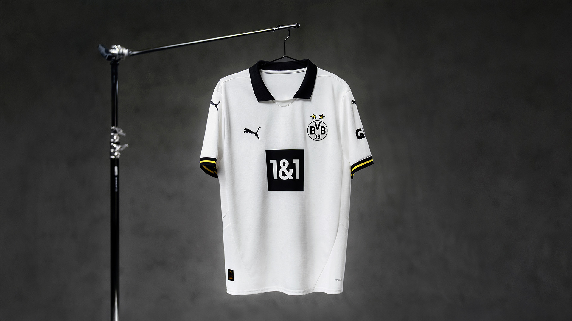 Front of the Borussia Dortmund 2024–25 third football shirt
