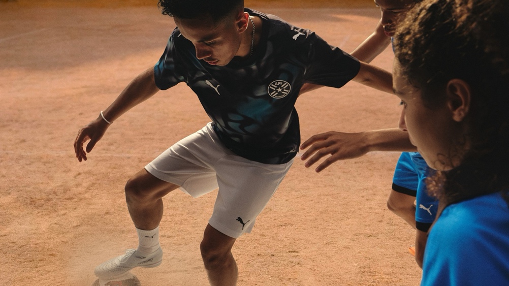 Front of the Paraguay 2026 away football shirt